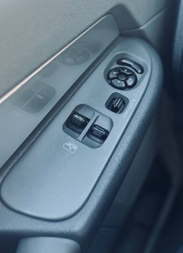 Dodge Ram 1500 Vehicle Full-screen Gallery Image 24