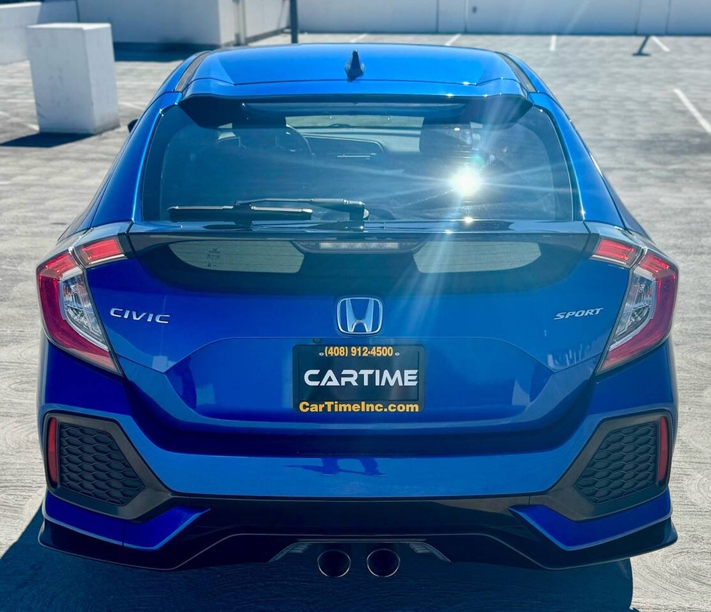 Honda Civic Hatchback Vehicle Full-screen Gallery Image 09