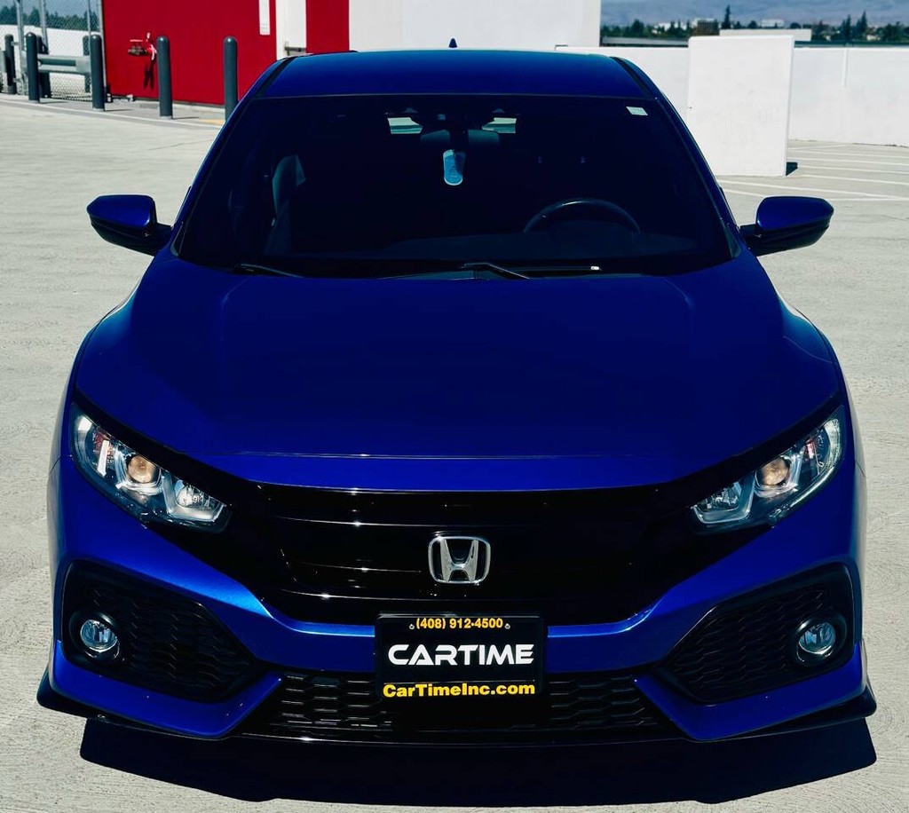 Honda Civic Hatchback Vehicle Full-screen Gallery Image 11