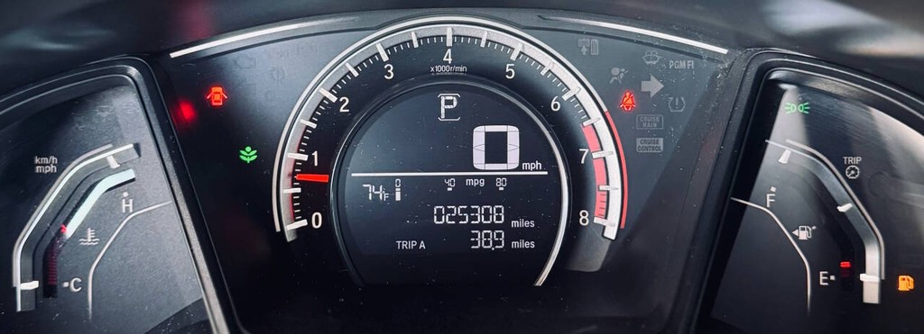 Honda Civic Hatchback Vehicle Full-screen Gallery Image 18