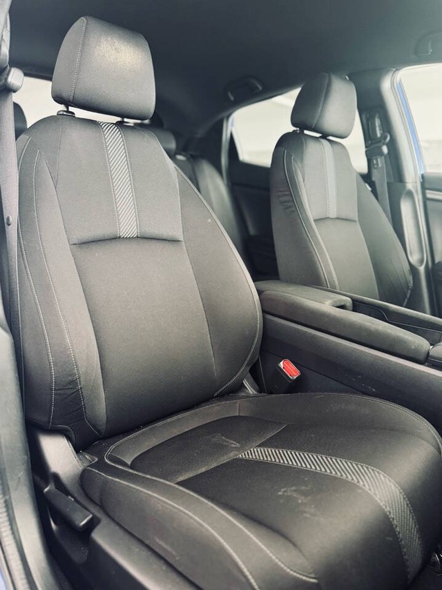 Honda Civic Hatchback Vehicle Full-screen Gallery Image 28