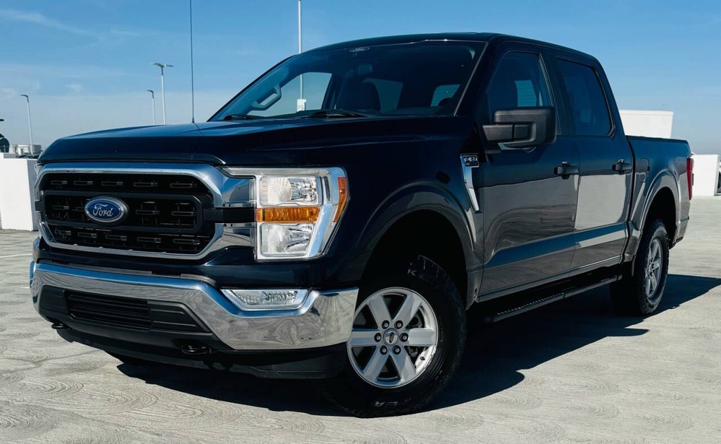 Ford F-150 Vehicle Full-screen Gallery Image 03