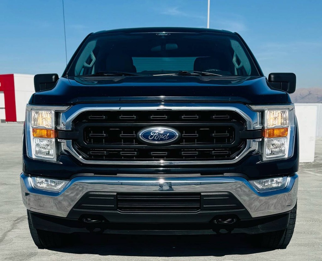Ford F-150 Vehicle Full-screen Gallery Image 15