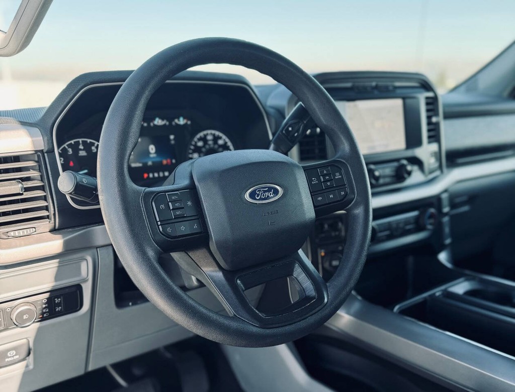 Ford F-150 Vehicle Full-screen Gallery Image 20