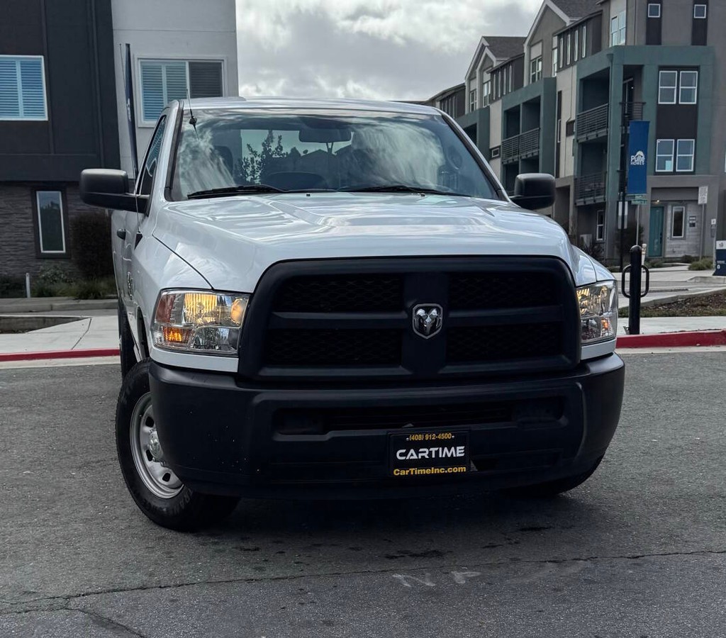 Ram 2500 Vehicle Full-screen Gallery Image 02