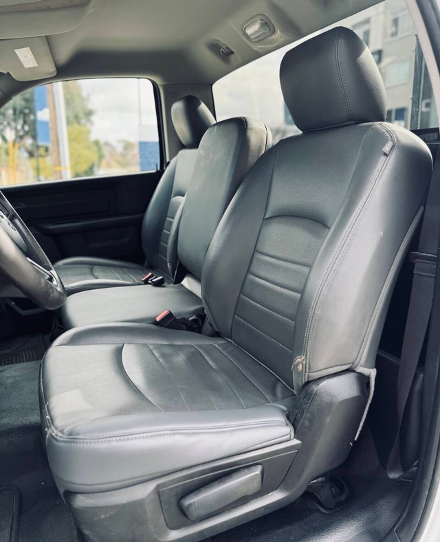 Ram 2500 Vehicle Full-screen Gallery Image 11