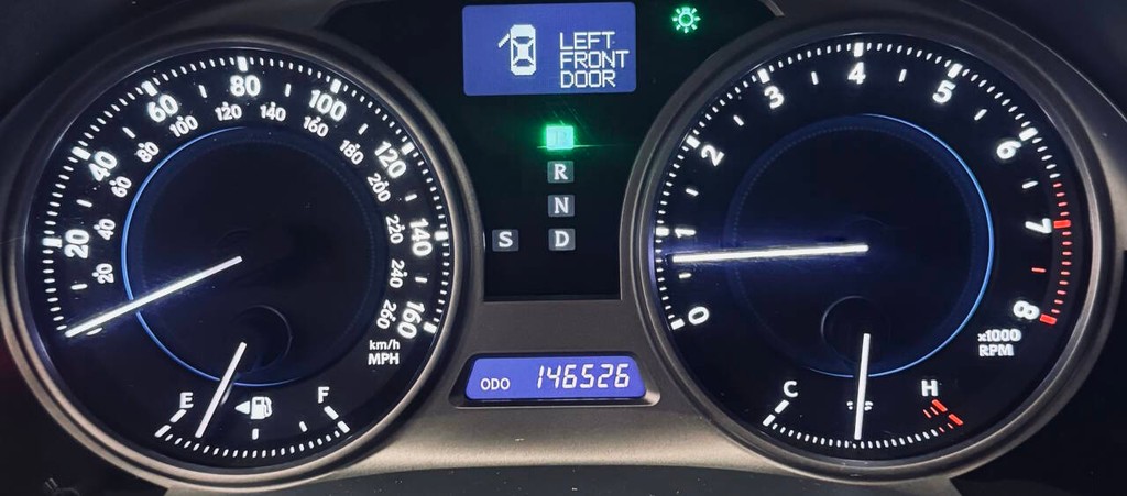 Lexus IS 250 Vehicle Full-screen Gallery Image 09