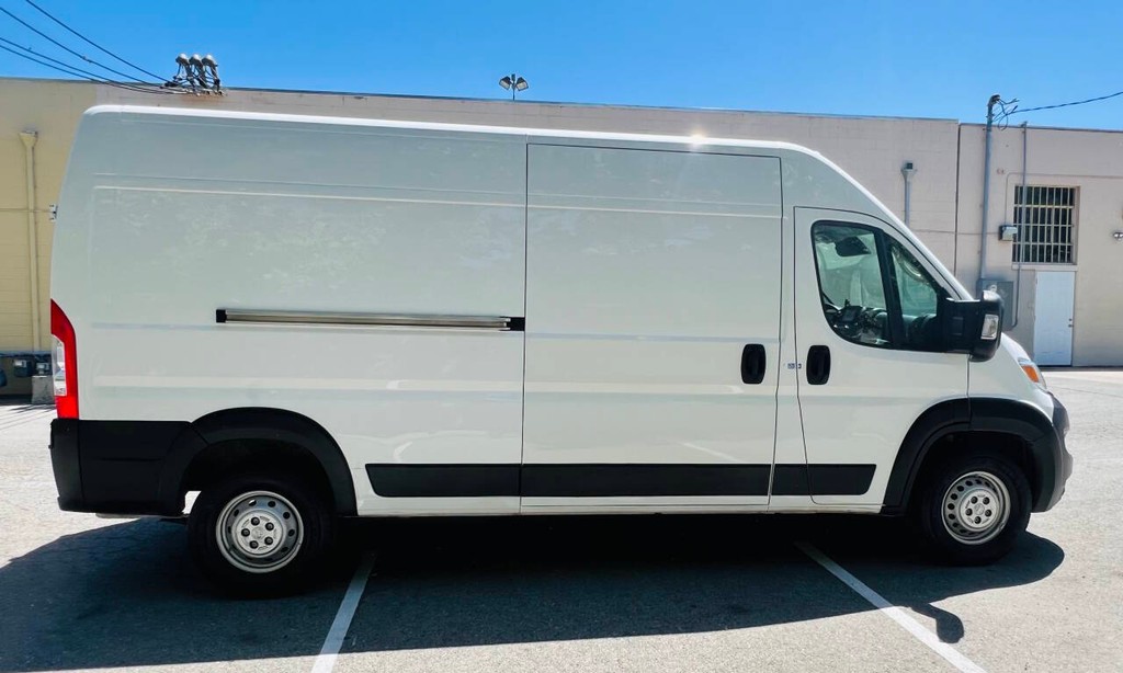 Ram ProMaster Cargo Van Vehicle Full-screen Gallery Image 10