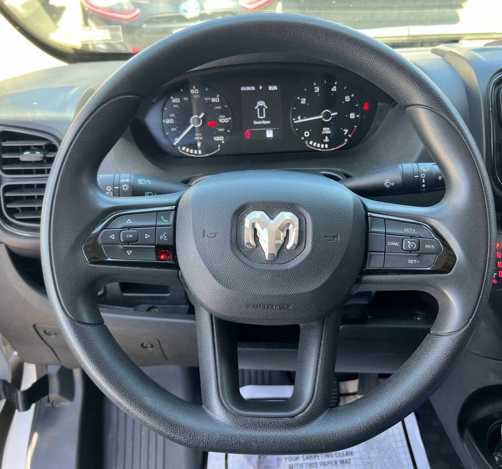 Ram ProMaster Cargo Van Vehicle Full-screen Gallery Image 19