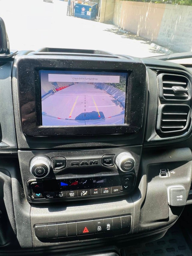 Ram ProMaster Cargo Van Vehicle Full-screen Gallery Image 16