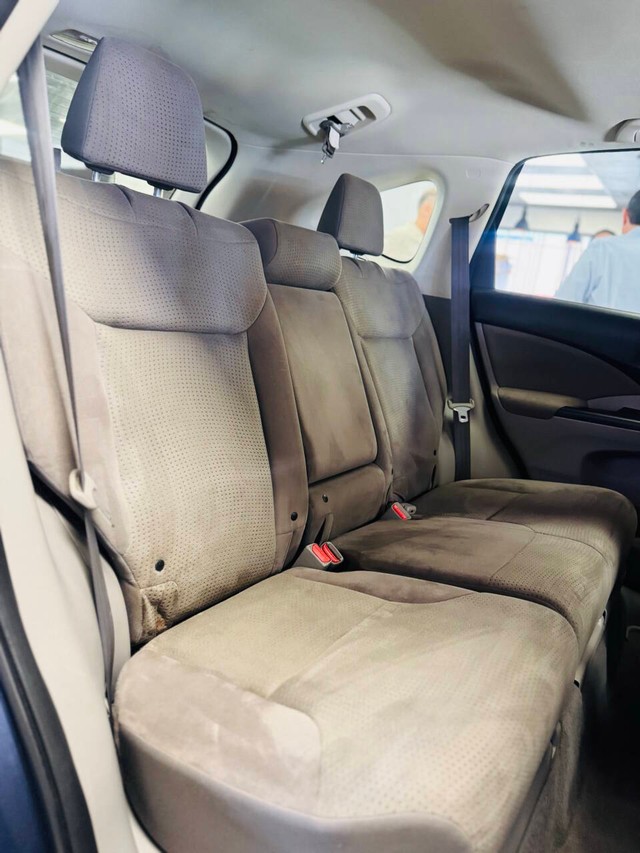 Honda CR-V Vehicle Full-screen Gallery Image 13