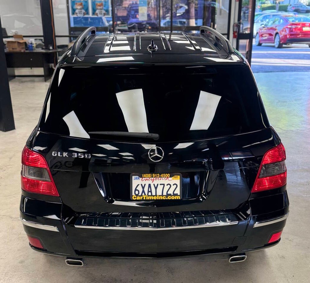 Mercedes-Benz GLK-Class Vehicle Full-screen Gallery Image 11