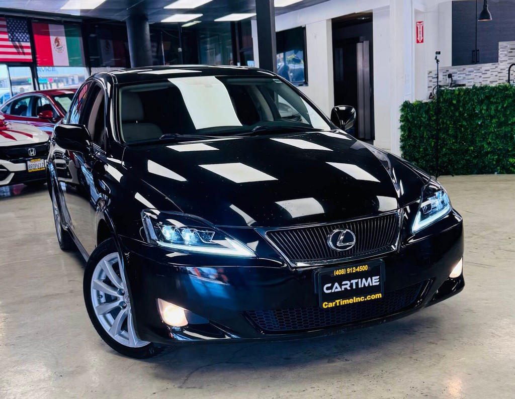 Lexus IS 250 Vehicle Full-screen Gallery Image 02