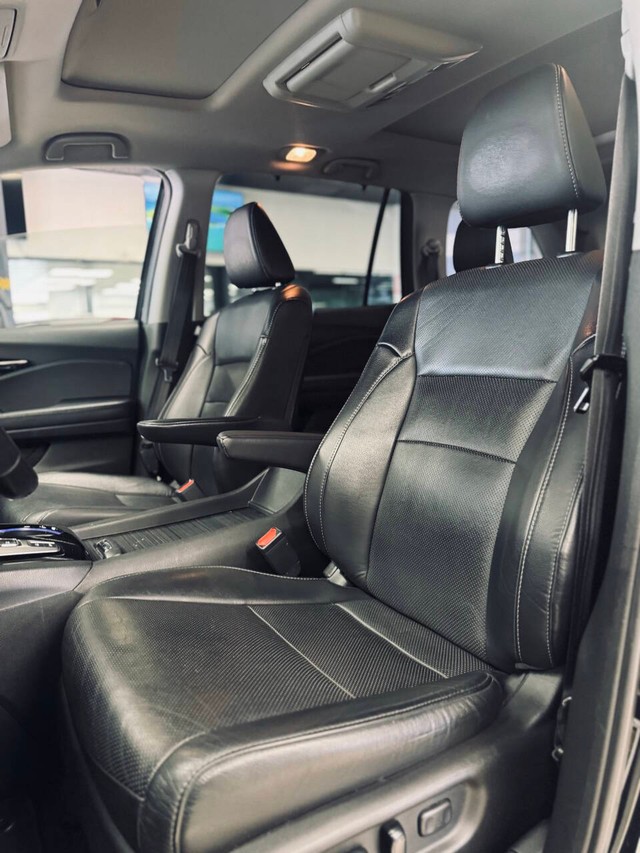 Honda Pilot Vehicle Full-screen Gallery Image 11