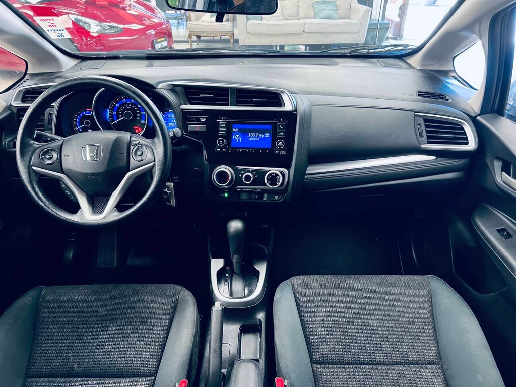 Honda Fit Vehicle Full-screen Gallery Image 17