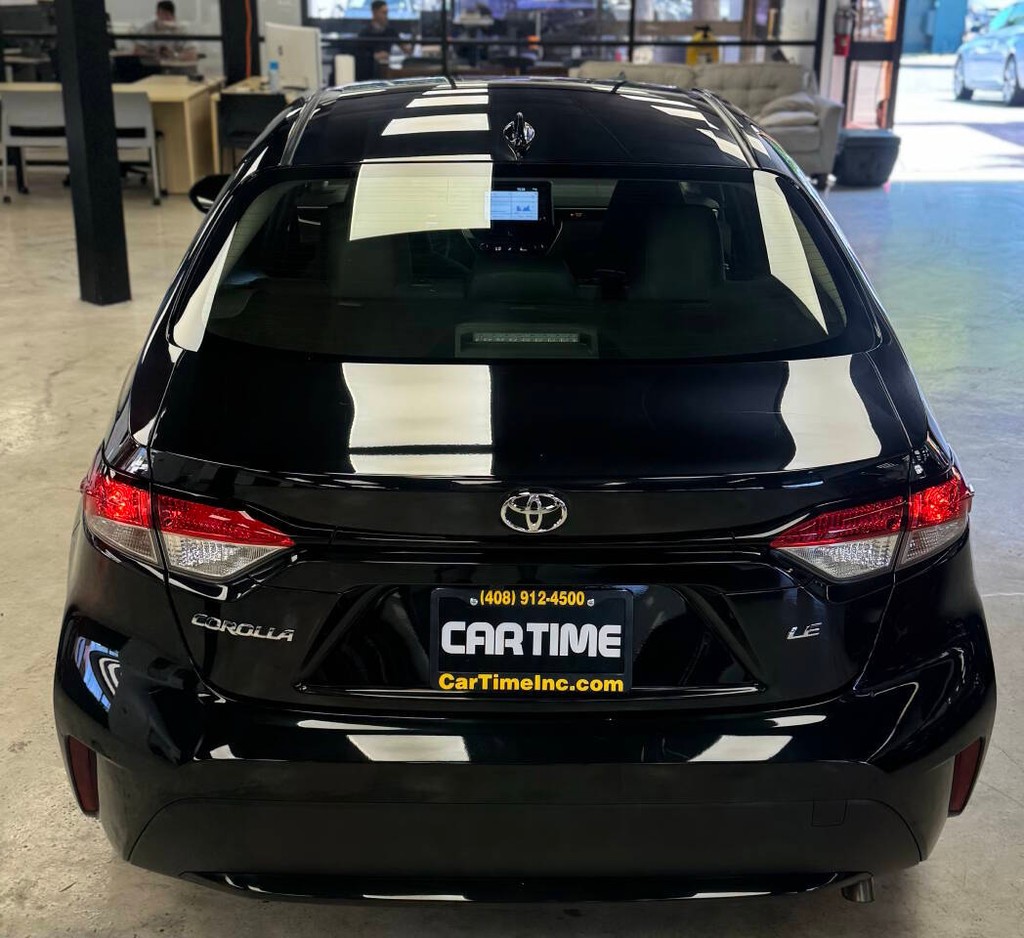 Toyota Corolla Vehicle Full-screen Gallery Image 08