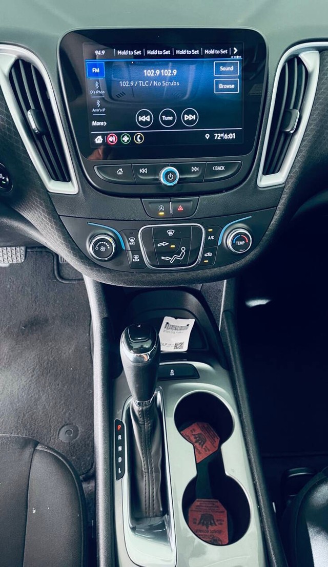 Chevrolet Malibu Vehicle Full-screen Gallery Image 14