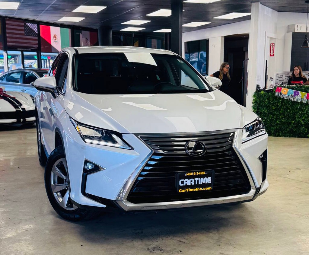 Lexus RX 350 Vehicle Full-screen Gallery Image 02