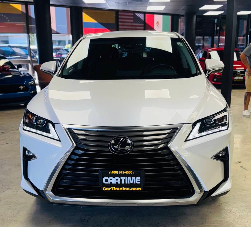 Lexus RX 350 Vehicle Full-screen Gallery Image 03