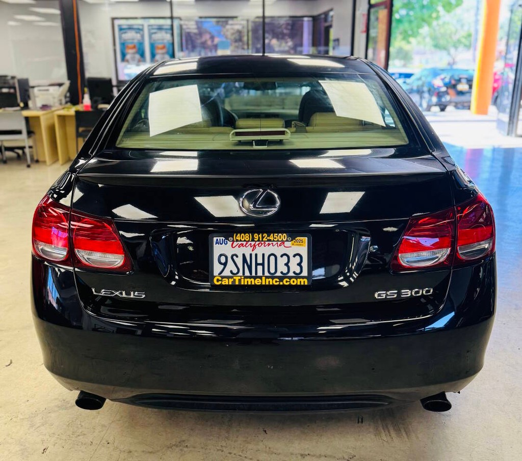 Lexus GS 300 Vehicle Full-screen Gallery Image 07