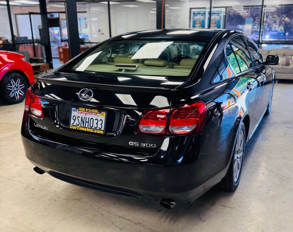 Lexus GS 300 Vehicle Full-screen Gallery Image 08