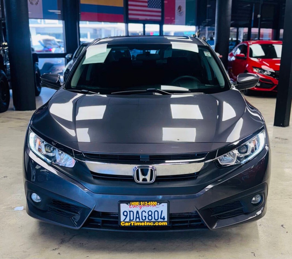 Honda Civic Vehicle Full-screen Gallery Image 03