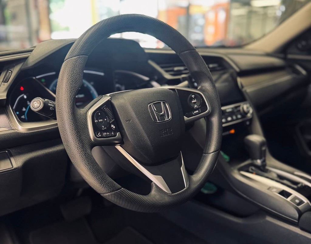 Honda Civic Vehicle Full-screen Gallery Image 11