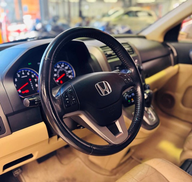 Honda CR-V Vehicle Full-screen Gallery Image 10