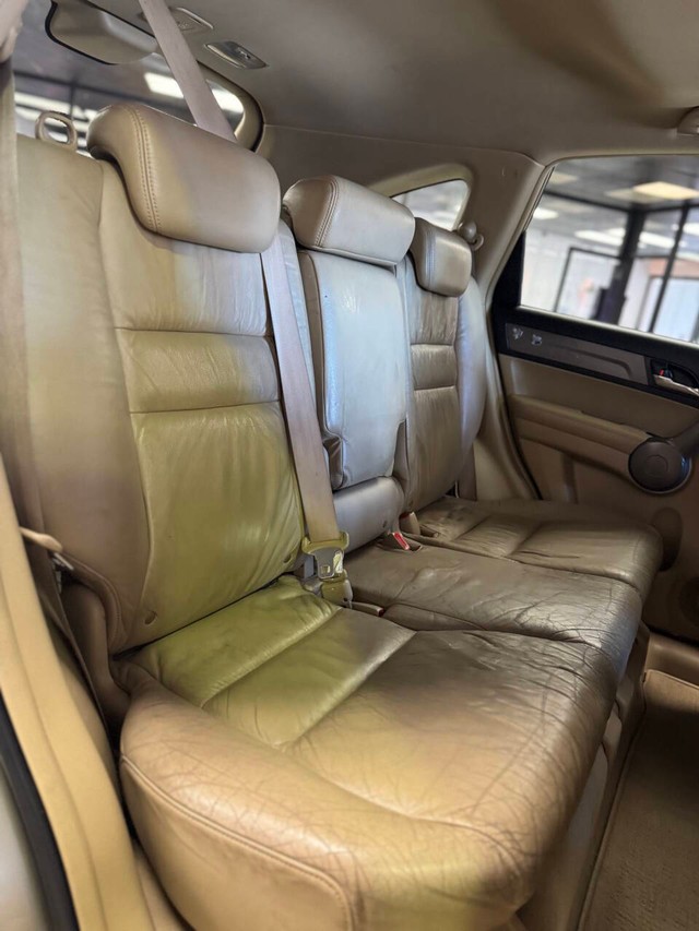 Honda CR-V Vehicle Full-screen Gallery Image 14