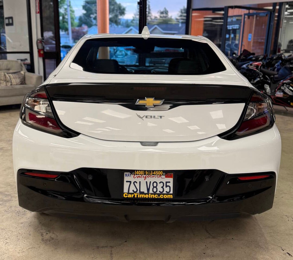 Chevrolet Volt Vehicle Full-screen Gallery Image 06