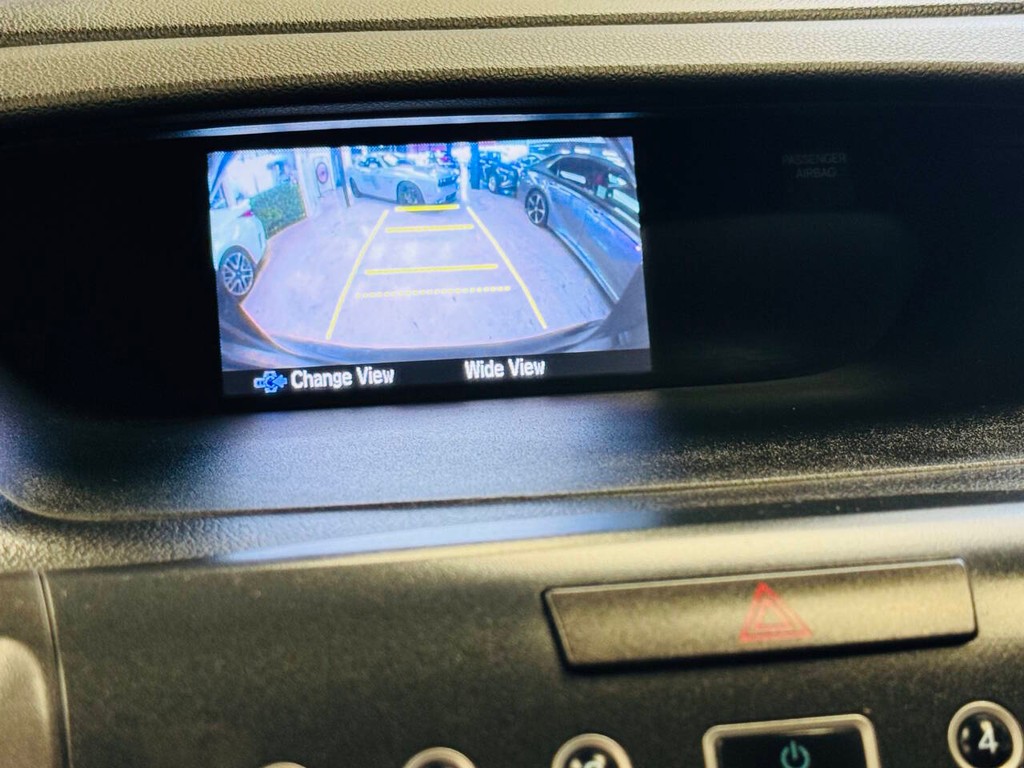 Honda CR-V Vehicle Full-screen Gallery Image 14