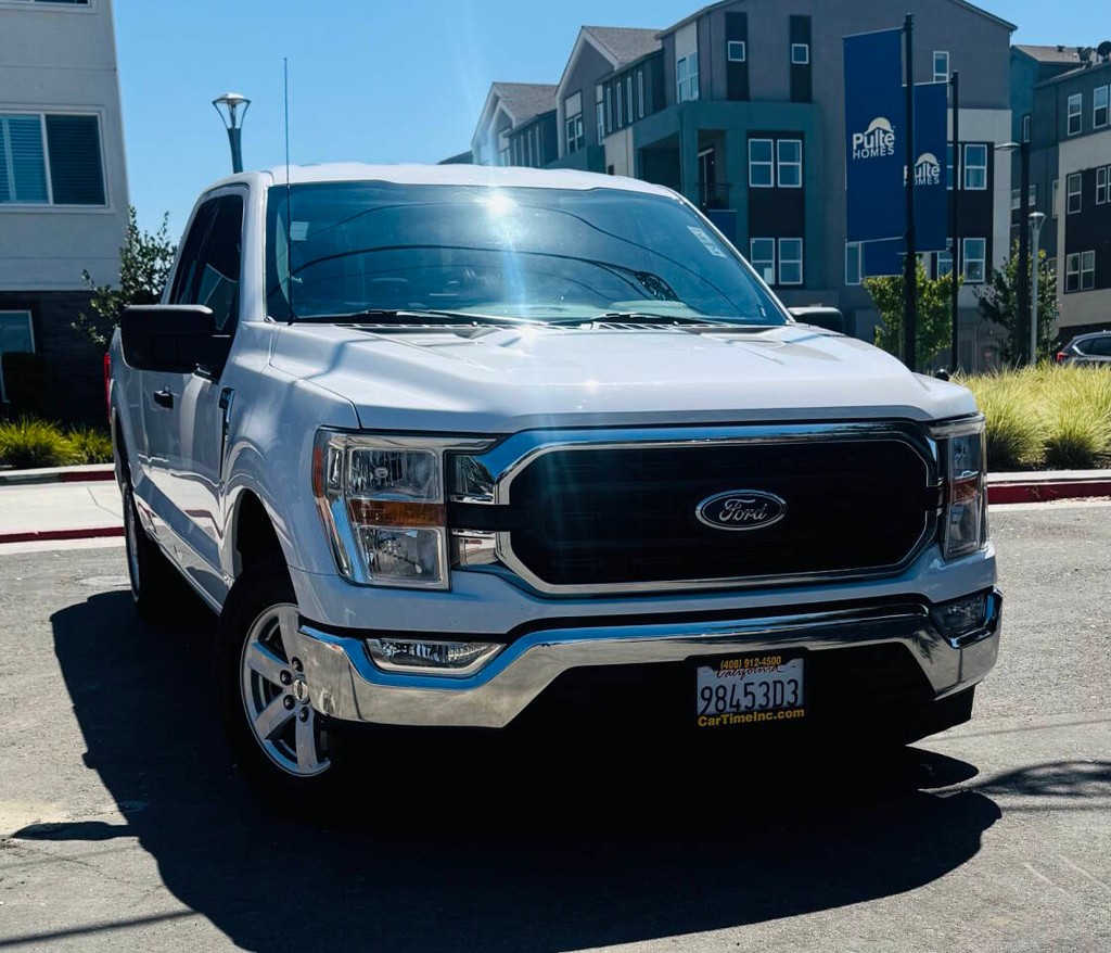 Ford F-150 Vehicle Full-screen Gallery Image 02