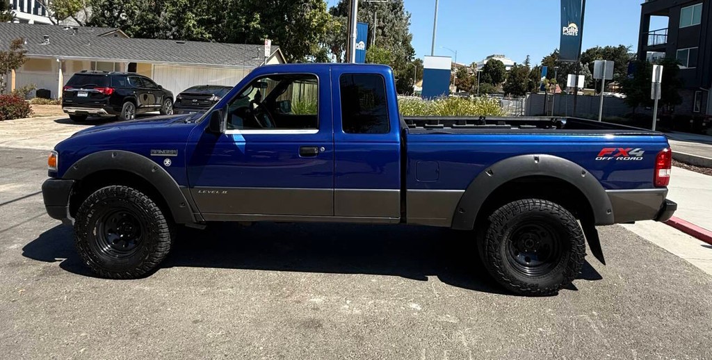 Ford Ranger Vehicle Full-screen Gallery Image 04