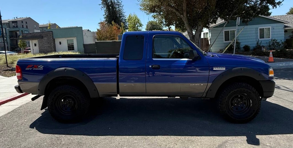 Ford Ranger Vehicle Full-screen Gallery Image 05