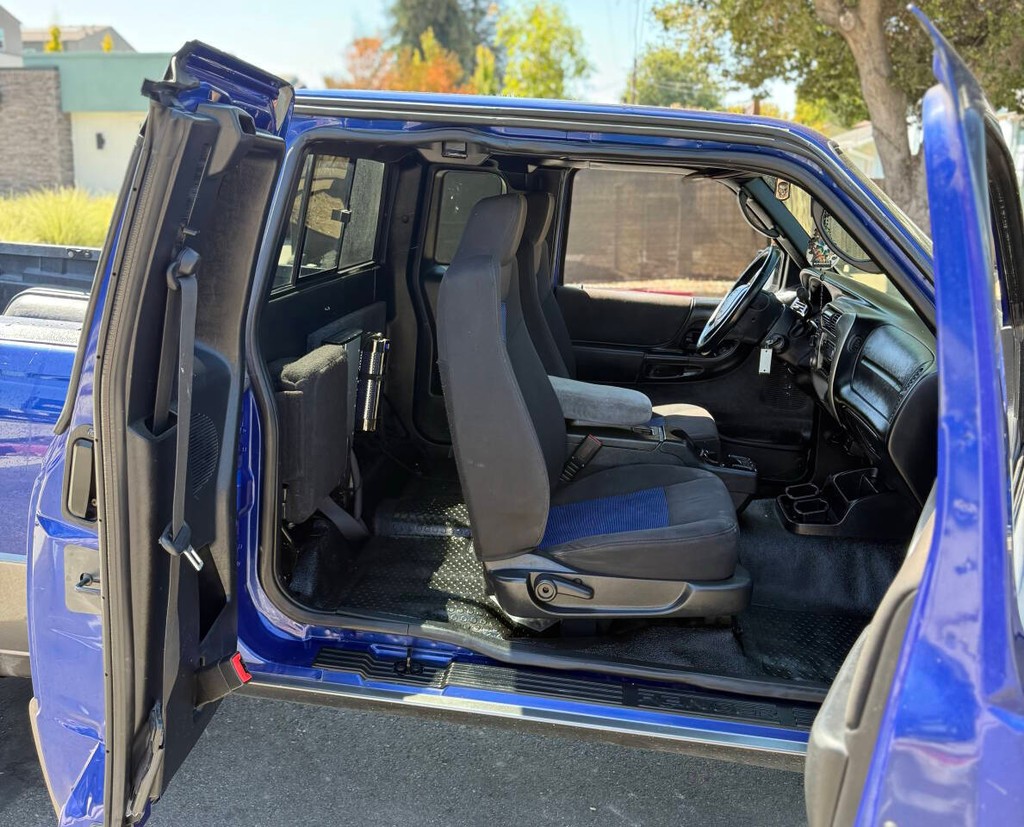 Ford Ranger Vehicle Full-screen Gallery Image 14