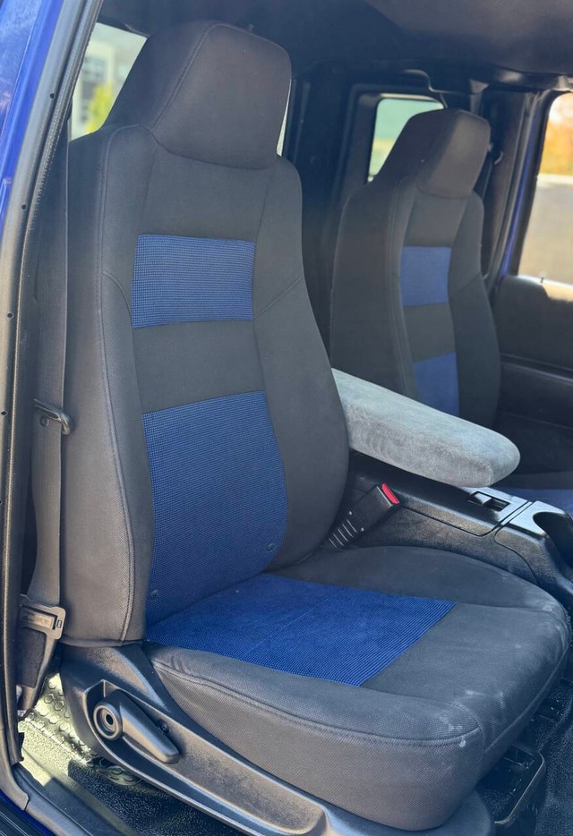 Ford Ranger Vehicle Full-screen Gallery Image 13