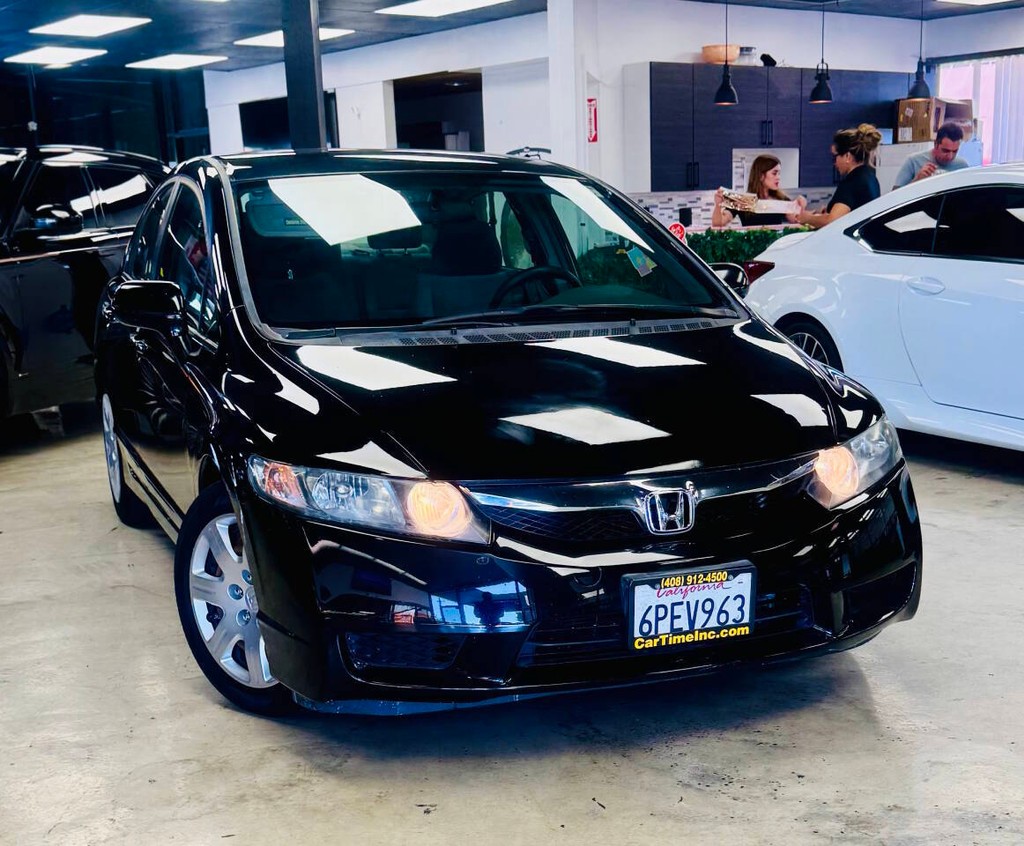 Honda Civic Sedan Vehicle Full-screen Gallery Image 02