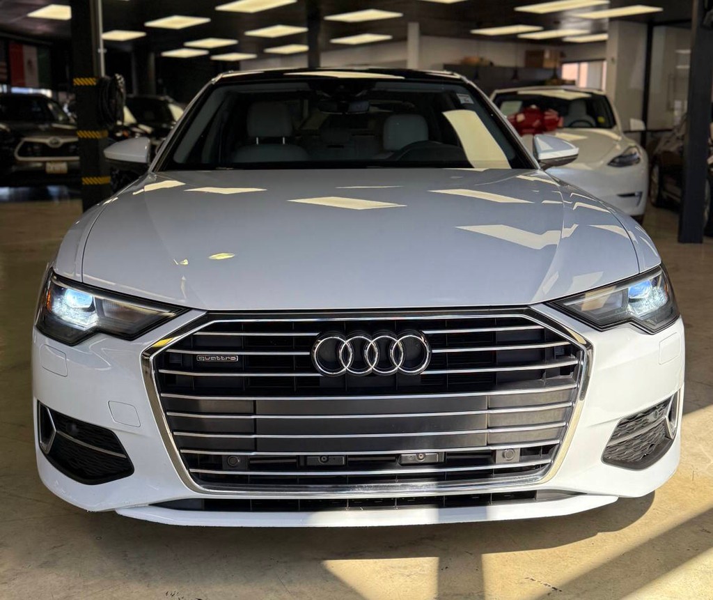 Audi A6 Vehicle Full-screen Gallery Image 02