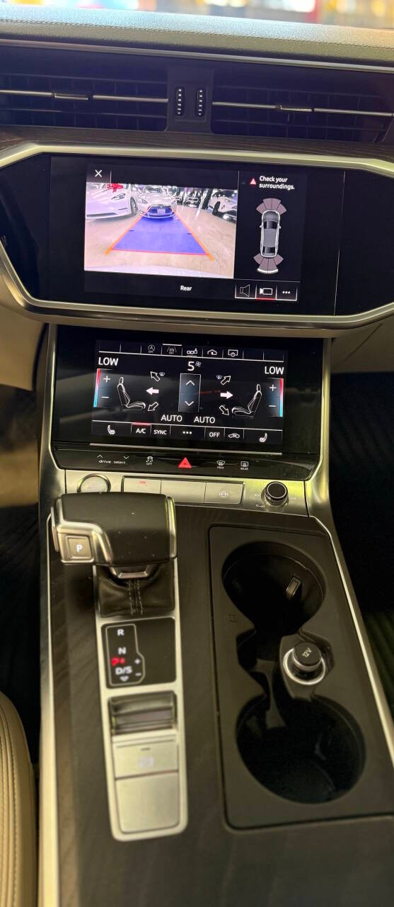 Audi A6 Vehicle Full-screen Gallery Image 11