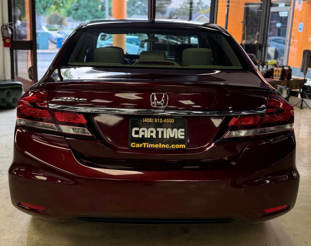 Honda Civic Vehicle Full-screen Gallery Image 07