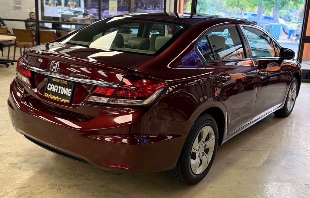 Honda Civic Vehicle Full-screen Gallery Image 08