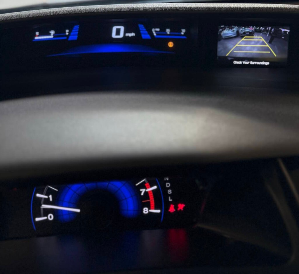 Honda Civic Vehicle Full-screen Gallery Image 12