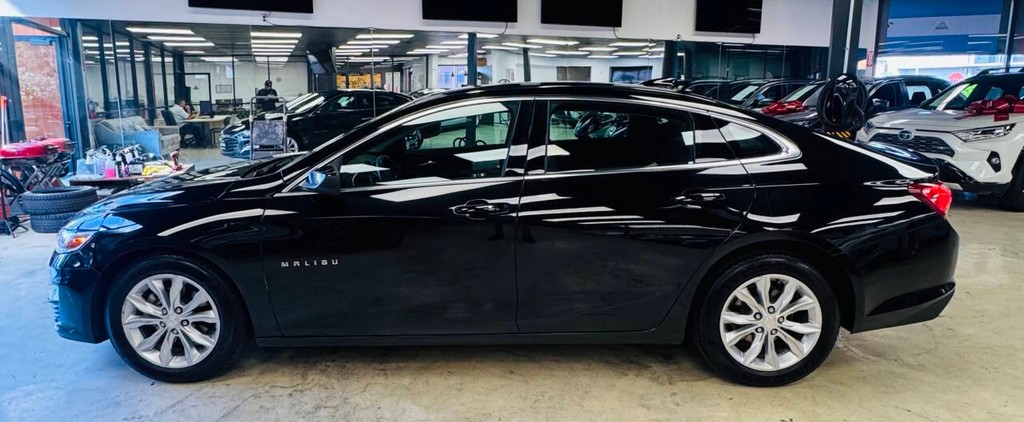 Chevrolet Malibu Vehicle Full-screen Gallery Image 04