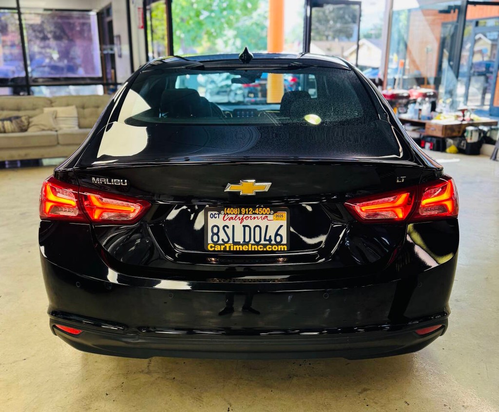 Chevrolet Malibu Vehicle Full-screen Gallery Image 07