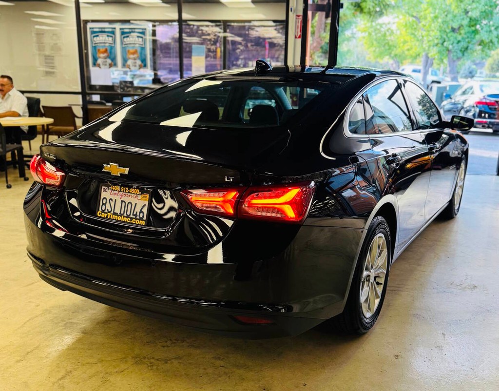 Chevrolet Malibu Vehicle Full-screen Gallery Image 08