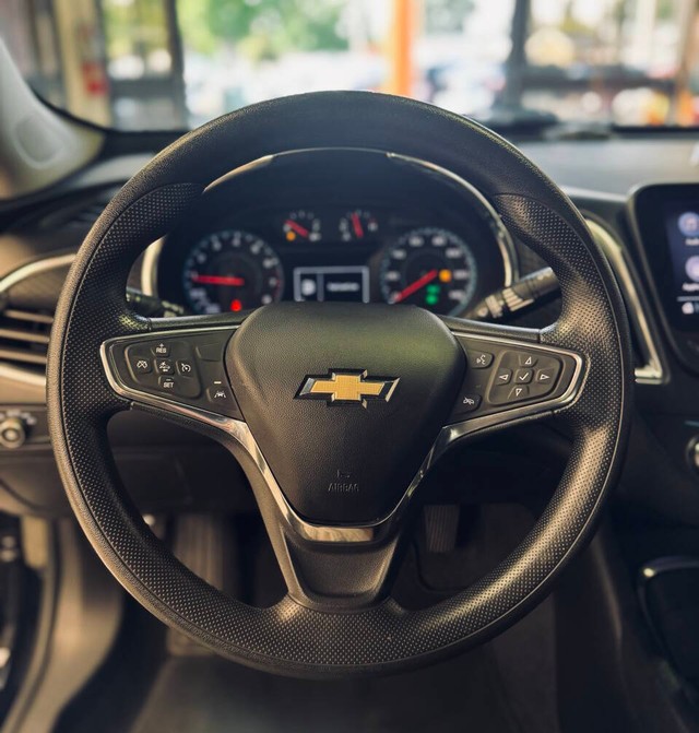 Chevrolet Malibu Vehicle Full-screen Gallery Image 09