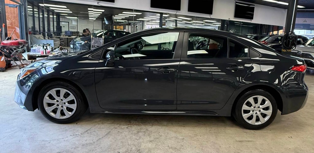 Toyota Corolla Vehicle Full-screen Gallery Image 04