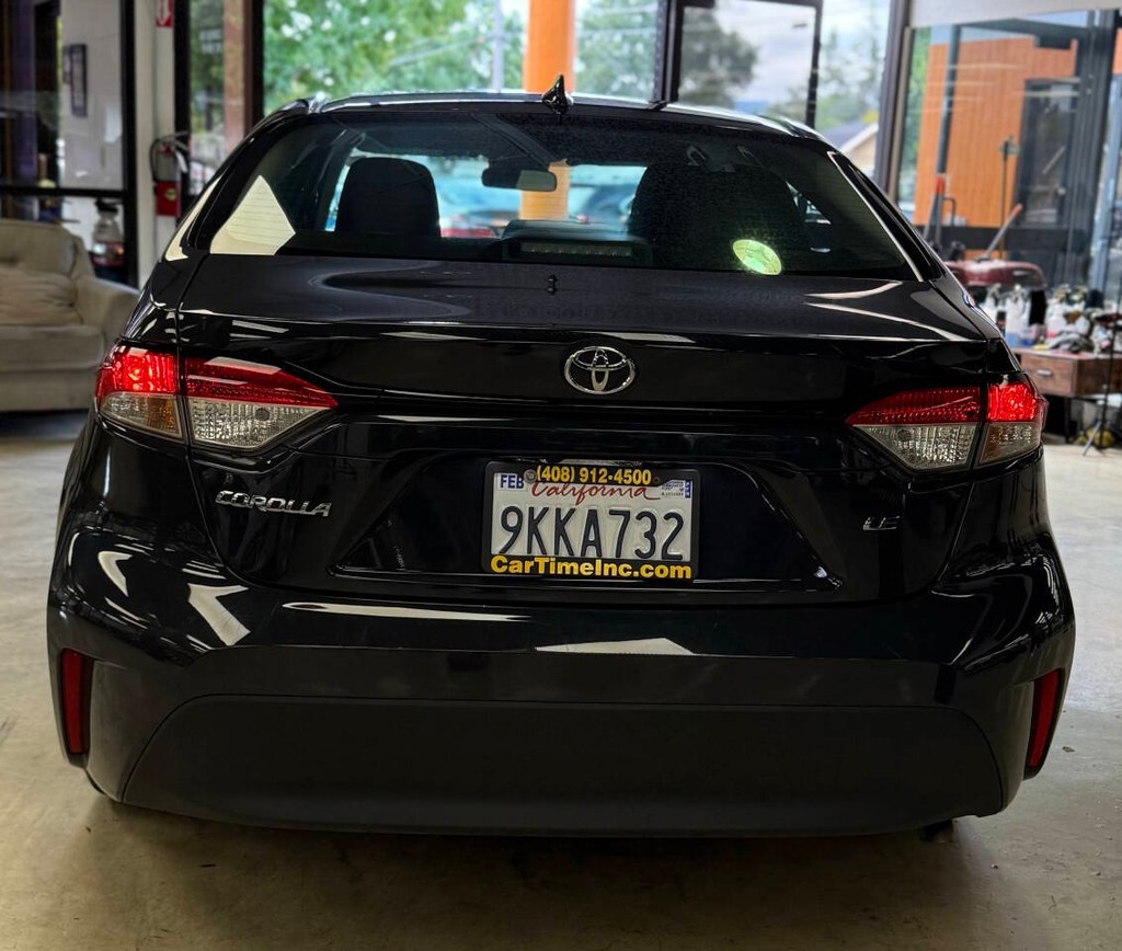 Toyota Corolla Vehicle Full-screen Gallery Image 07