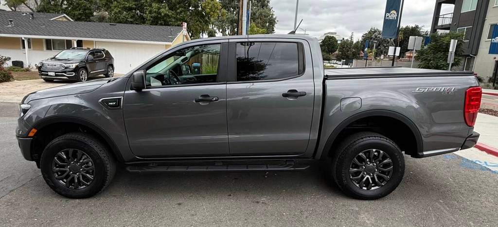 Ford Ranger Vehicle Full-screen Gallery Image 03