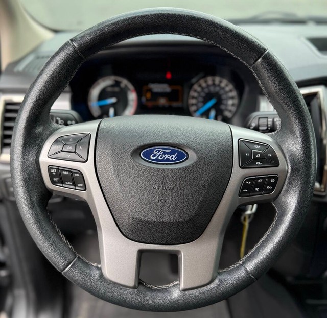 Ford Ranger Vehicle Full-screen Gallery Image 10